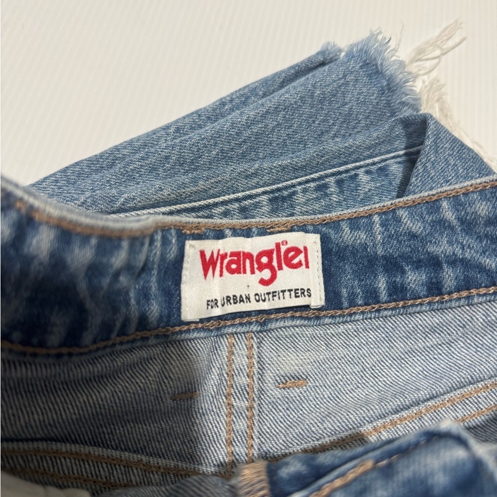WRANGLER X URBAN OUTFITTERS - Hi Bells Light Blue Wash  Jeans Size 28 - Picture 7 of 13